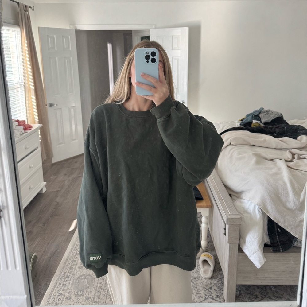 Daily drills crewneck